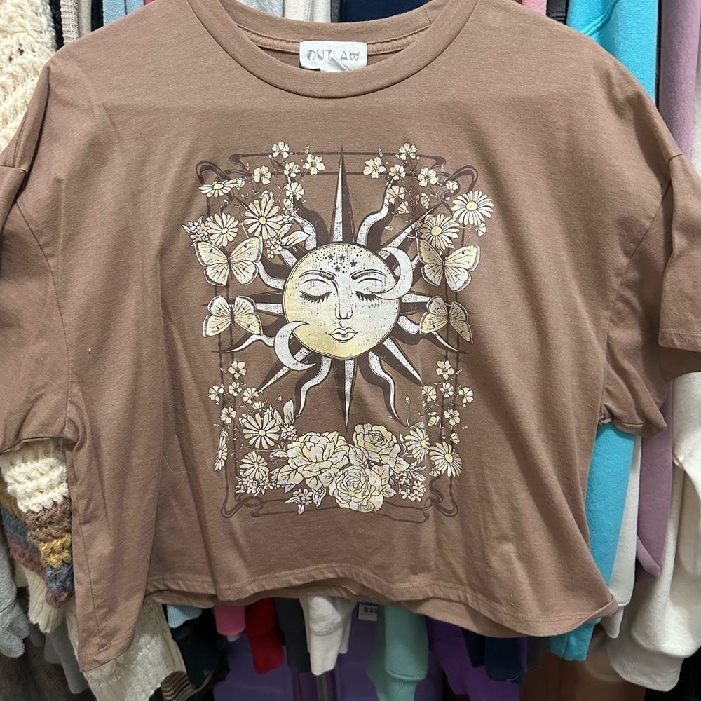 Brown Tan Crop Graphic Tee Short Sleeve
